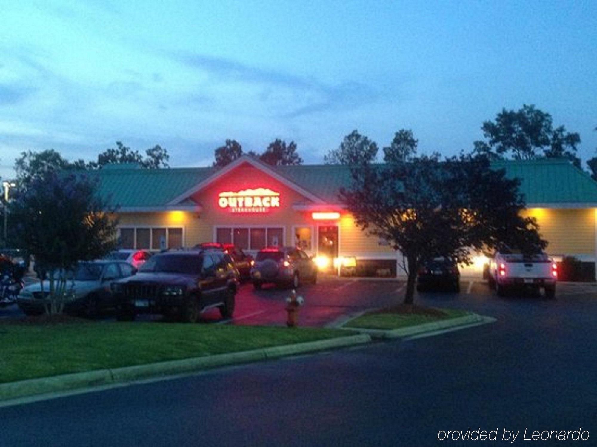 Holiday Inn Express & Suites - Smithfield/Selma By Ihg Exterior foto