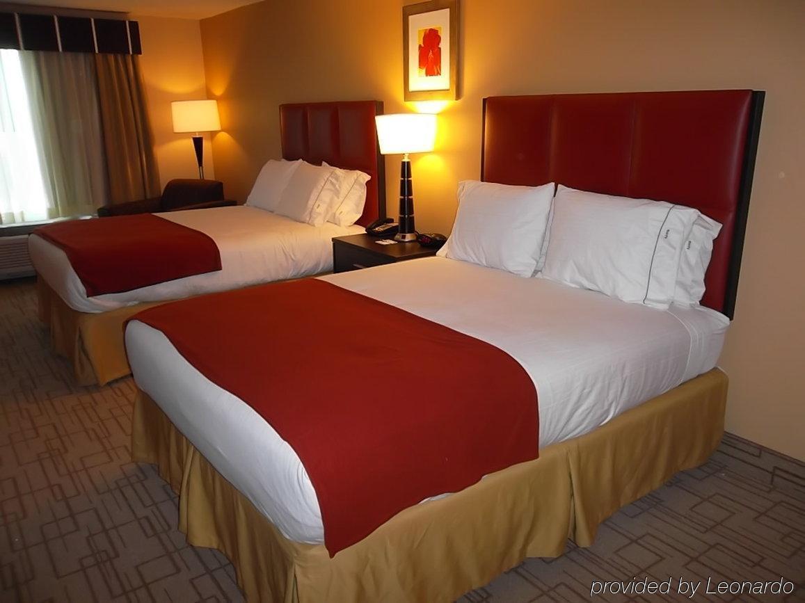 Holiday Inn Express & Suites - Smithfield/Selma By Ihg Habitación foto